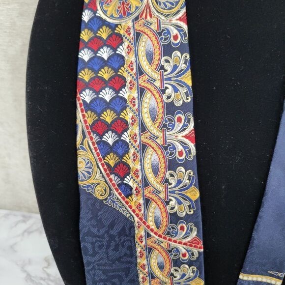 Carlos Tomasini Vintage Silk Navy Gold Red Pattern Necktie Men's Tie - Picture 3 of 9